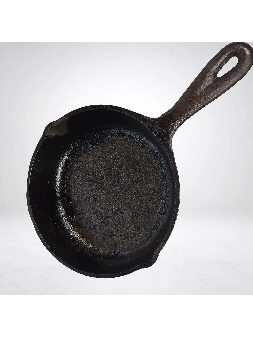 Vintage Cast Iron Skillet No 3 6⅝ In Heat Ring Made in USA Unmarked Cookware